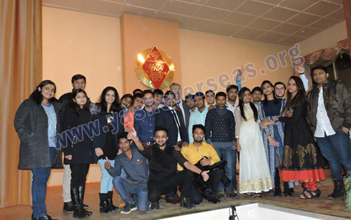 Chuvash-State-University-Medical-Academy-fresher-party-group-photo