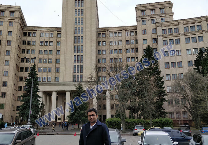 V.N-Karazin-kharkiv-National-University-building-entrance